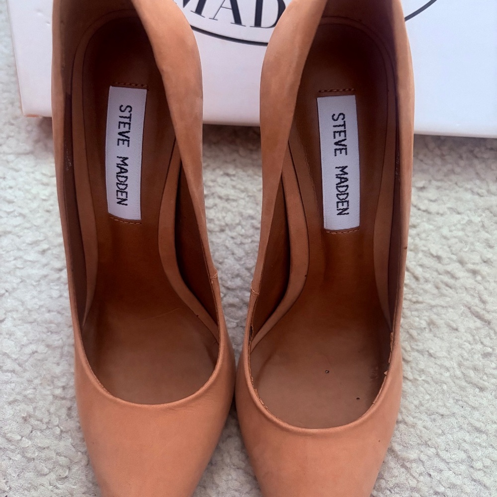 Steve Madden Primpy Camel Suede Heel, 6.5